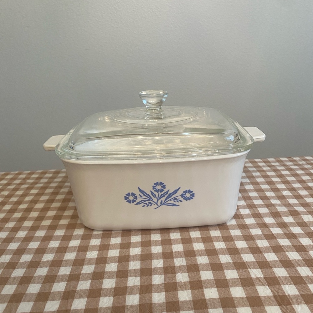 RARE‎ Vintage Corning Ware Cornflower P-4-B Dish 1-1/2 Qt with Glass Lid A-26